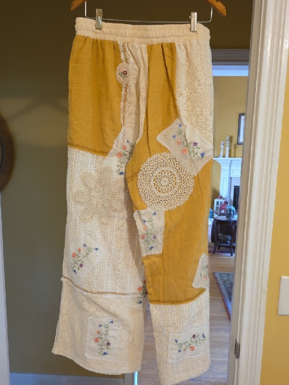NWOT POL Patchwork Crochet Embroidered Wide-Leg Pants - Picture 3 of 3